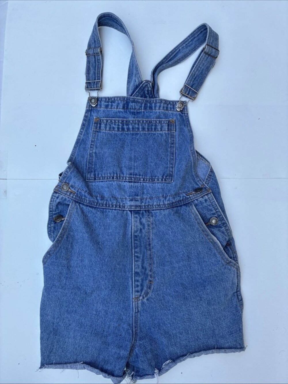 Polly Women's Denim Overall Shorts Medium Wash Bib Cut-Off Raw Hem Sz 2